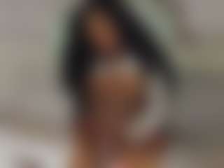 Live cam show with Perfect Latin Aura - Petite on Camsoda