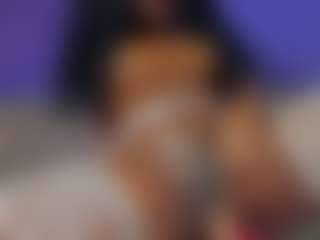 AuraEbony's Live Sex Cam Show