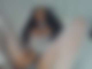 AuraEbony's Live Sex Cam Show