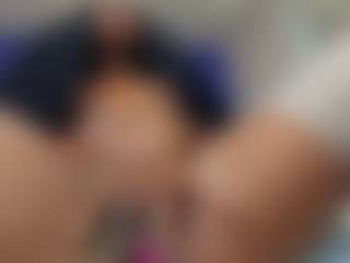 AuraEbony's Live Sex Cam Show