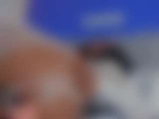 AuraEbony's Live Sex Cam Show