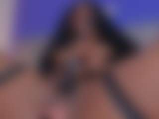 AuraEbony's Live Sex Cam Show