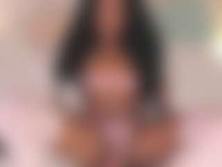 Show en direct avec AuraEbony - Solo sur Camsoda