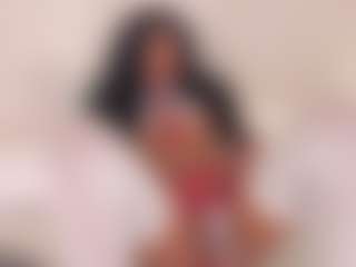 Spettacolo in cam dal vivo con AuraEbony - Privateshow su Camsoda