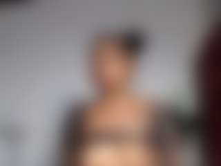 dolly360 MILF webcam performer live streaming