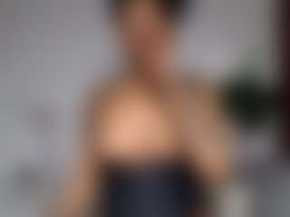 dolly360 MILF webcam performer live streaming