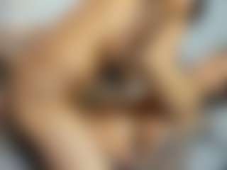 Live cam show with grehta-diamond - Red Hair Young Adult on Soda Cam