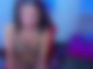 Live cam show with HoneyLuxe - Blue Eyes on Latina Girls