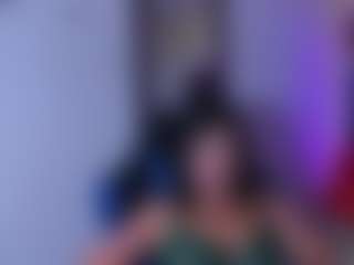 Live cam show with HoneyLuxe - Blue Eyes on Camsoda