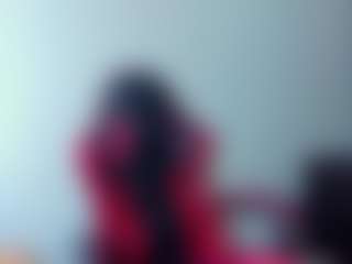 Live cam show with HoneyLuxe - Facial on xblisslive.com