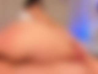 Live cam show with Melanie-hillz - BBW on Camsoda