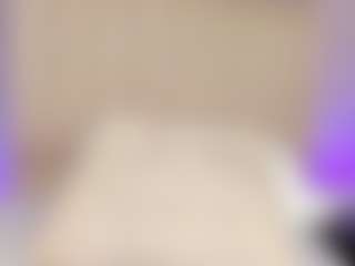 Live cam show with Melanie-hillz - Oil on camwithhim.com