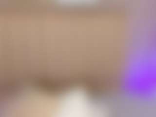 Live cam show with Melanie-hillz - Oil on camwithhim.com
