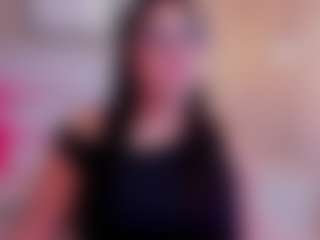 Live cam show with Melanie-hillz - Young Adult on infinitiblacc.com