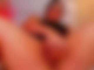 Live cam show with Melanie-hillz - Gamer Blonde Hair on PervPlay.com