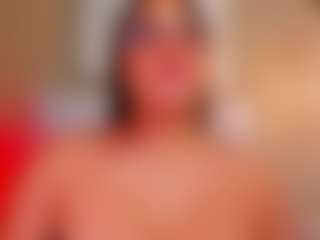 Live cam show with Melanie-hillz - BBW on SpunkLive