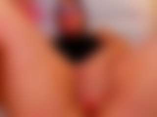 Live cam show with Melanie-hillz - New Gamer on Camsoda