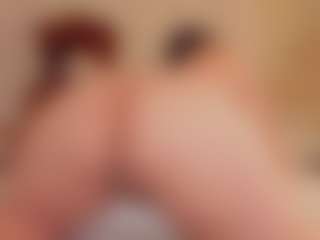 Live cam show with Melanie-hillz - BBW on CamClone