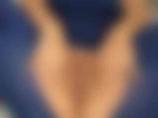 Live cam show with Melanie-hillz - Small Tits on camgirlchat.live