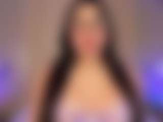 Live cam show with Melanie-hillz - Small Tits on Camsoda