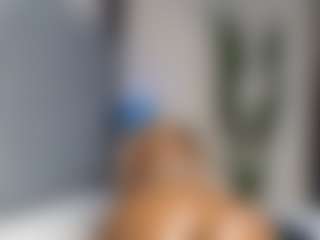 Spettacolo in cam dal vivo con Spicy247 - Black Young Adult su Camsoda