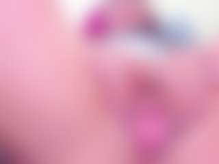 Live cam show with brigith05 - Smoking on livesuperchat.net