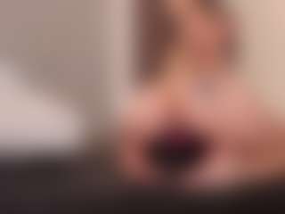 Live cam show with Maye-Wells - Massage on Pornisteam.com