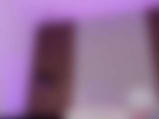 Live cam show with Maye-Wells - Nipple Piercings on Milfs Live