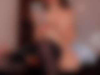 Live cam show with Maye-Wells - Nipple Piercings on WildCum