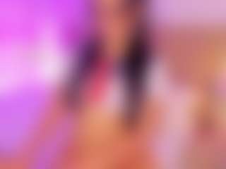 Live cam show with melanie-jeannn - Nipple Piercings on Milfs Live