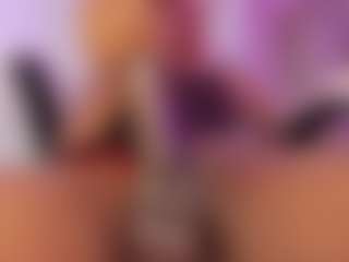 mia-royal's Live Sex Cam Show