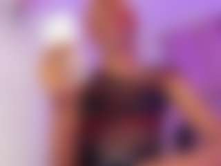 mia-royal's Live Sex Cam Show