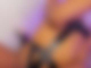 mia-royal's Live Sex Cam Show