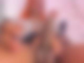 mia-royal's Live Sex Cam Show