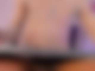 mia-royal's Live Sex Cam Show