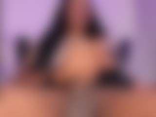 Live cam show with mia-royal - Small Tits on CamSextacy