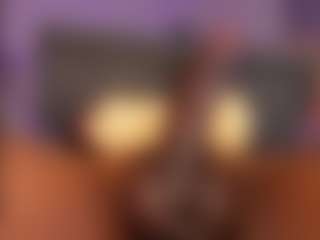 Live cam show with mia-royal - Drinking on Milf Play