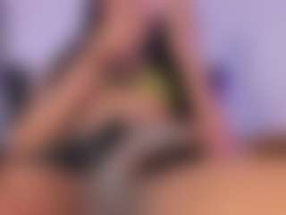 mia-royal's Live Sex Cam Show