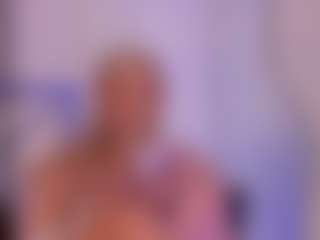 Live cam show with mia-royal - Big Balls on Dolls Live