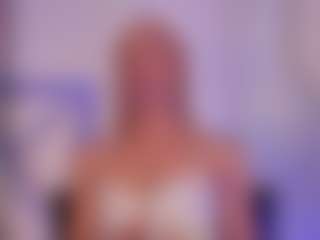 Live cam show with mia-royal - Black on Soda Cam