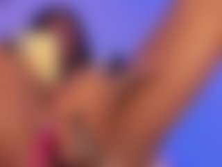mia-royal's Live Sex Cam Show
