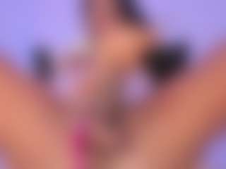 Live cam show with mia-royal - Tease on Camsoda