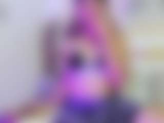 zully-28's Live Sex Cam Show