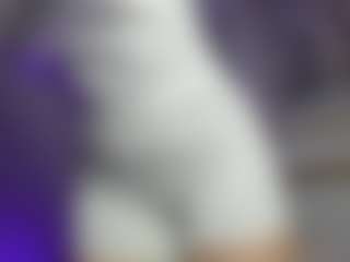 zully-28's Live Sex Cam Show