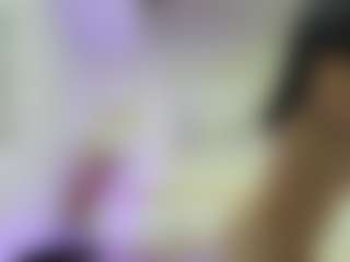 zully-28's Live Sex Cam Show