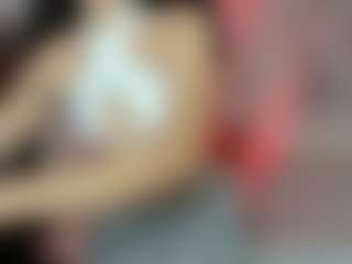 zully-28's Live Sex Cam Show