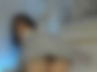 zully-28's Live Sex Cam Show
