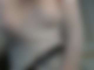 zully-28's Live Sex Cam Show
