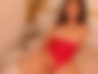zully-28's Live Sex Cam Show