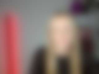 EvelynBlond's Live Sex Cam Show